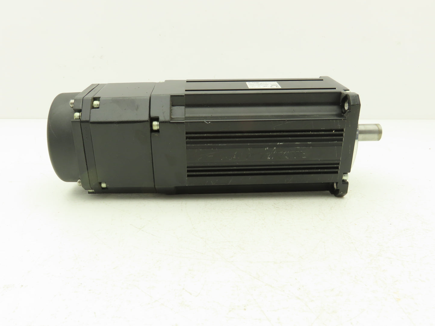 Mitsubishi HG-JR153B AC Servo Motor 1.5kw 102V 3PH 3000 RPM