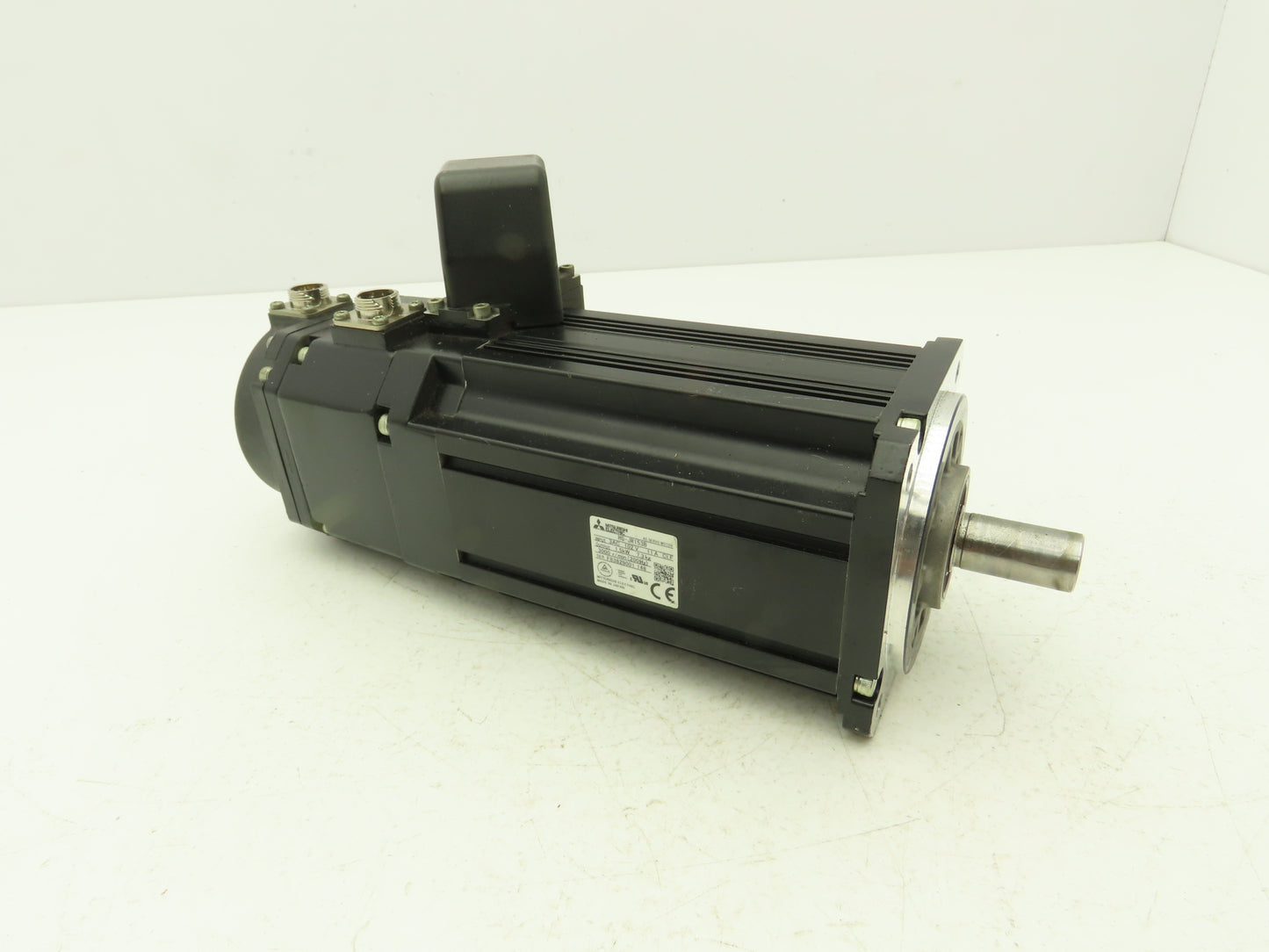 Mitsubishi HG-JR153B AC Servo Motor 1.5kw 102V 3PH 3000 RPM