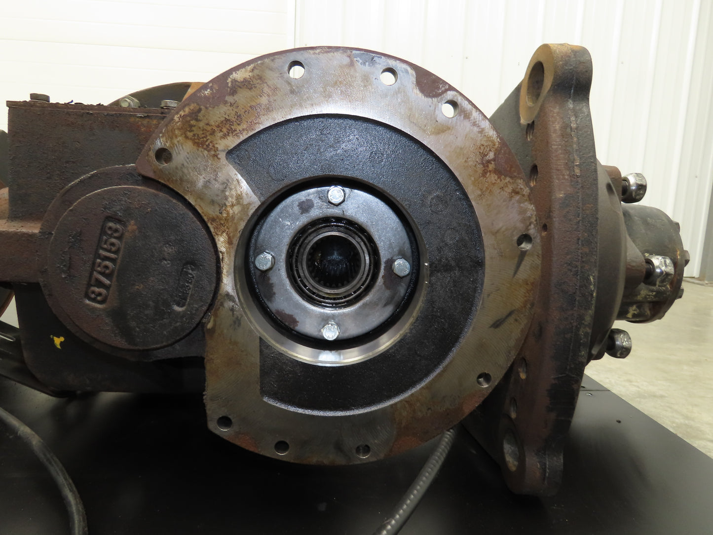 Yale Forklift Front Dual Wheel Drive Axle Assembly 6-Lug Off ERC100HHN48TV096