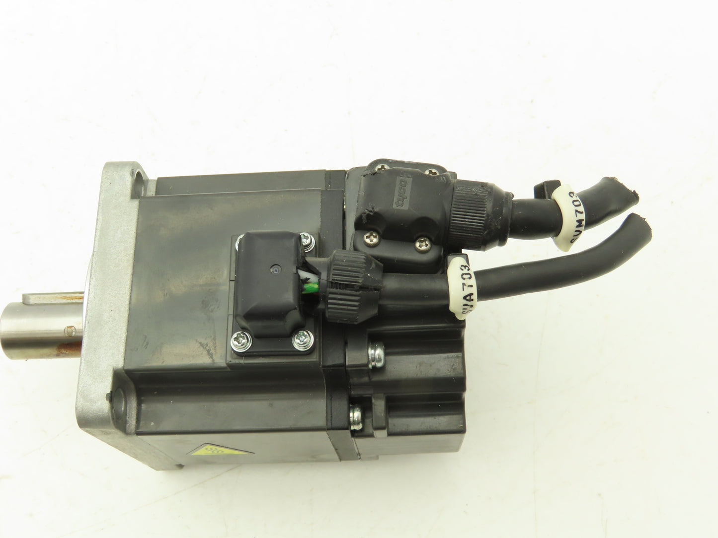 Mitsubishi HF-KP23K Servo Motor 111V 3PH 200W 3000 RPM Shaft 14mm