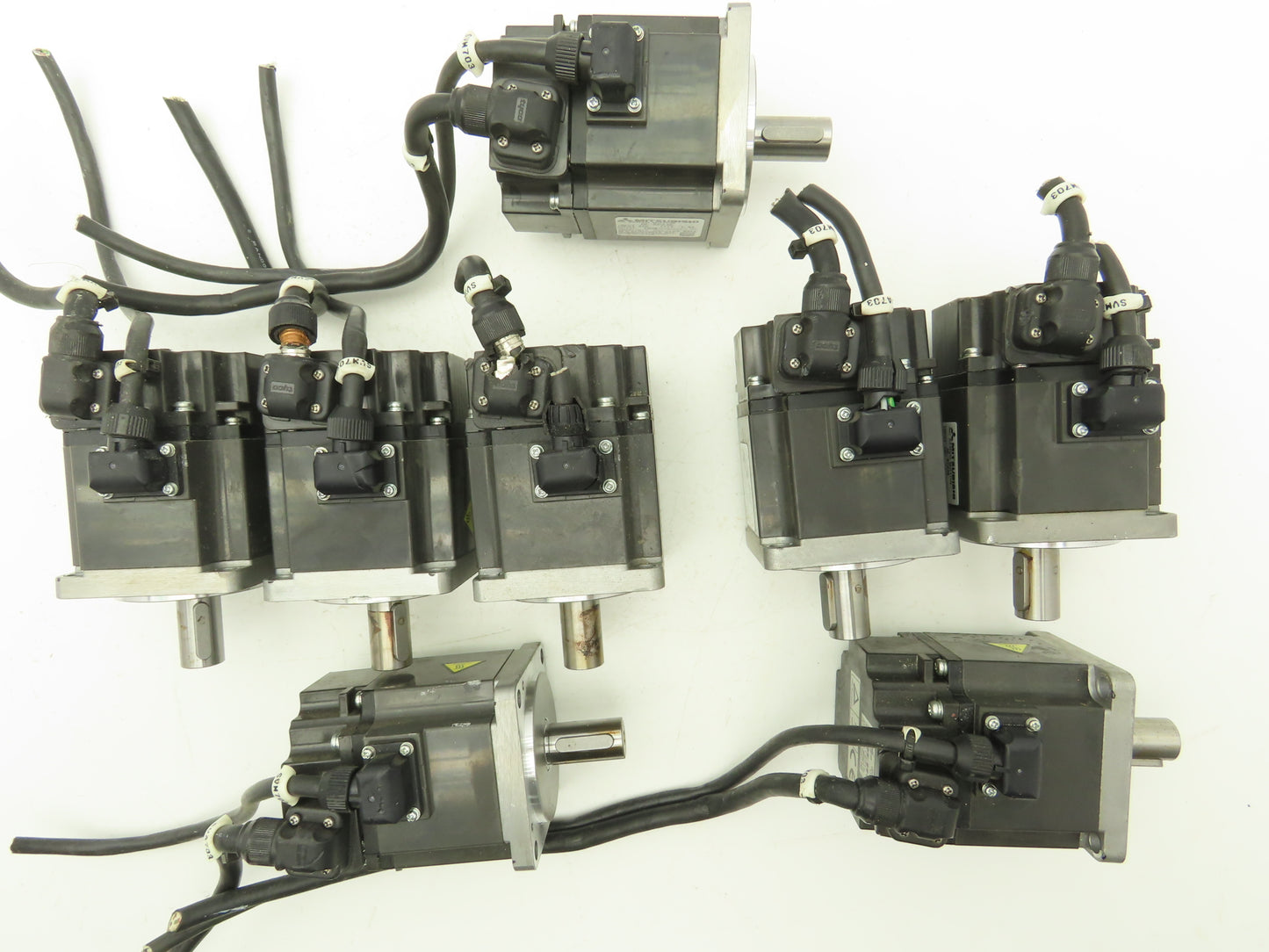 Mitsubishi HF-KP23K Servo Motor 111V 3PH 200W 3000 RPM Shaft 14mm