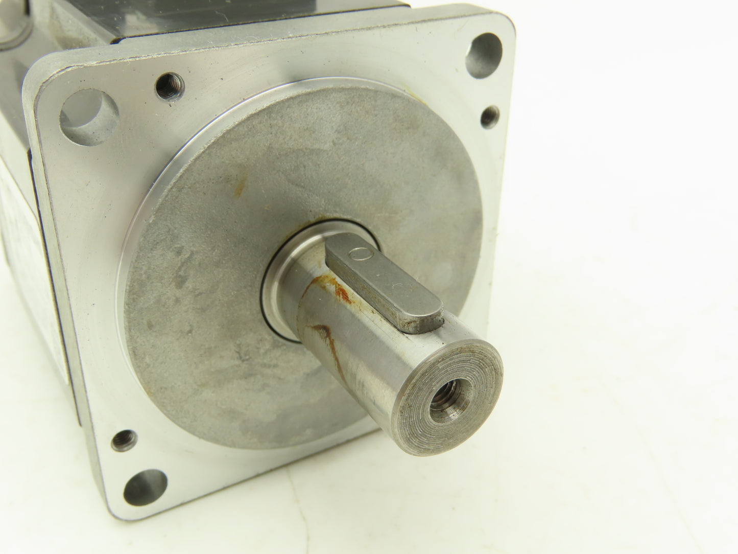 Mitsubishi HF-KP23K Servo Motor 111V 3PH 200W 3000 RPM Shaft 14mm