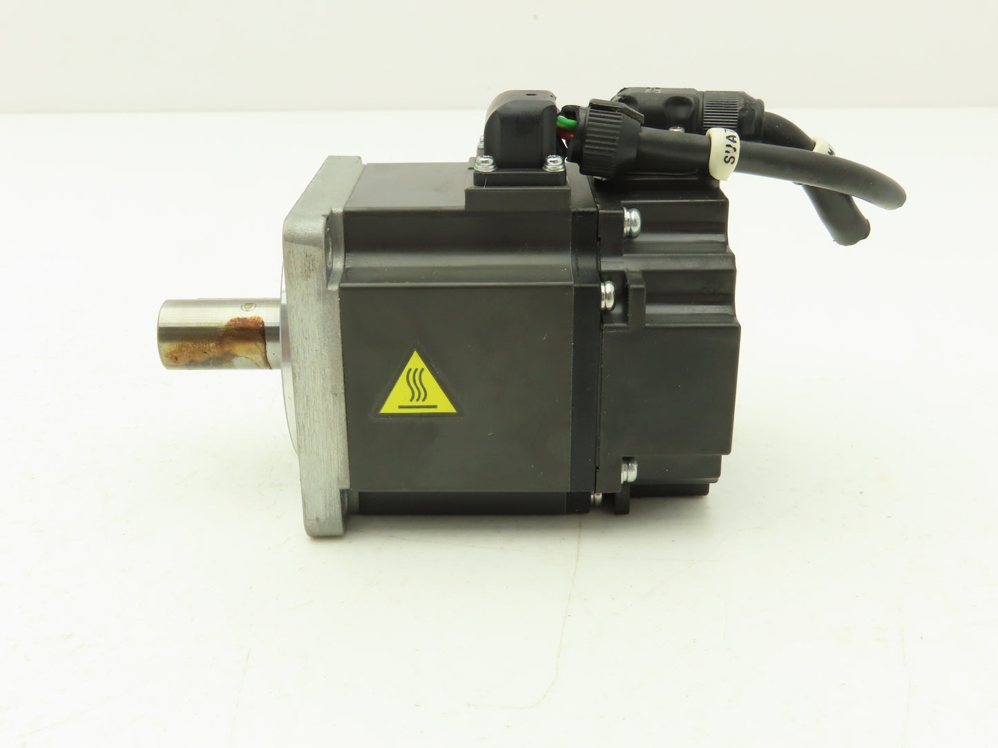Mitsubishi HF-KP23K Servo Motor 111V 3PH 200W 3000 RPM Shaft 14mm