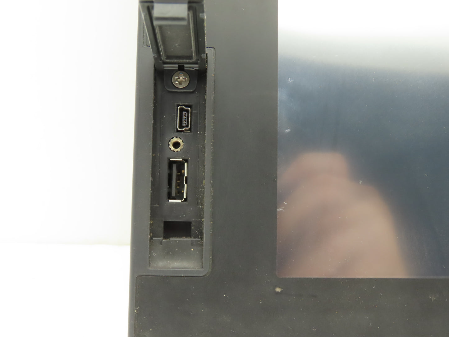 Mitsubishi GT1672-VNBA 10.4" Color Touch Panel 640x480p 100-240VAC Color LCD