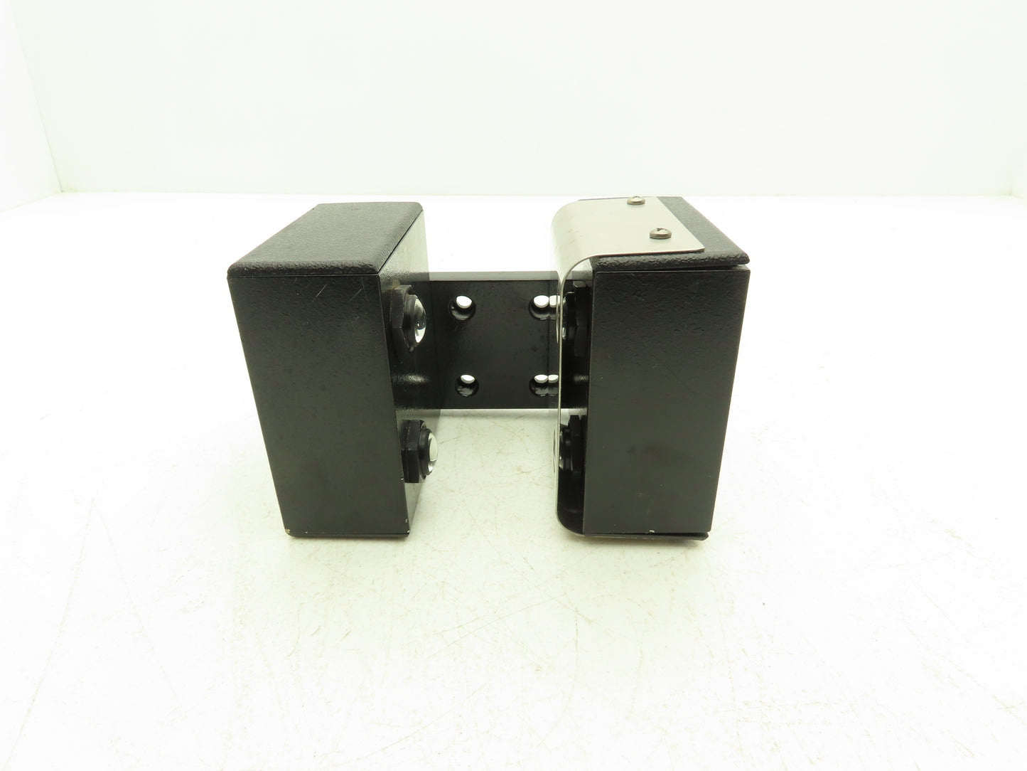 Rilco R-3300-R Photoelectric Laser Proximity Sensor Right Side Mounting Bracket