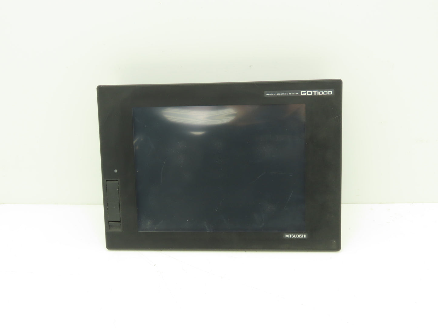 Mitsubishi GT1675M-VTBA 10.4" Color Touch Panel 640x480p 100-240VAC Color LCD