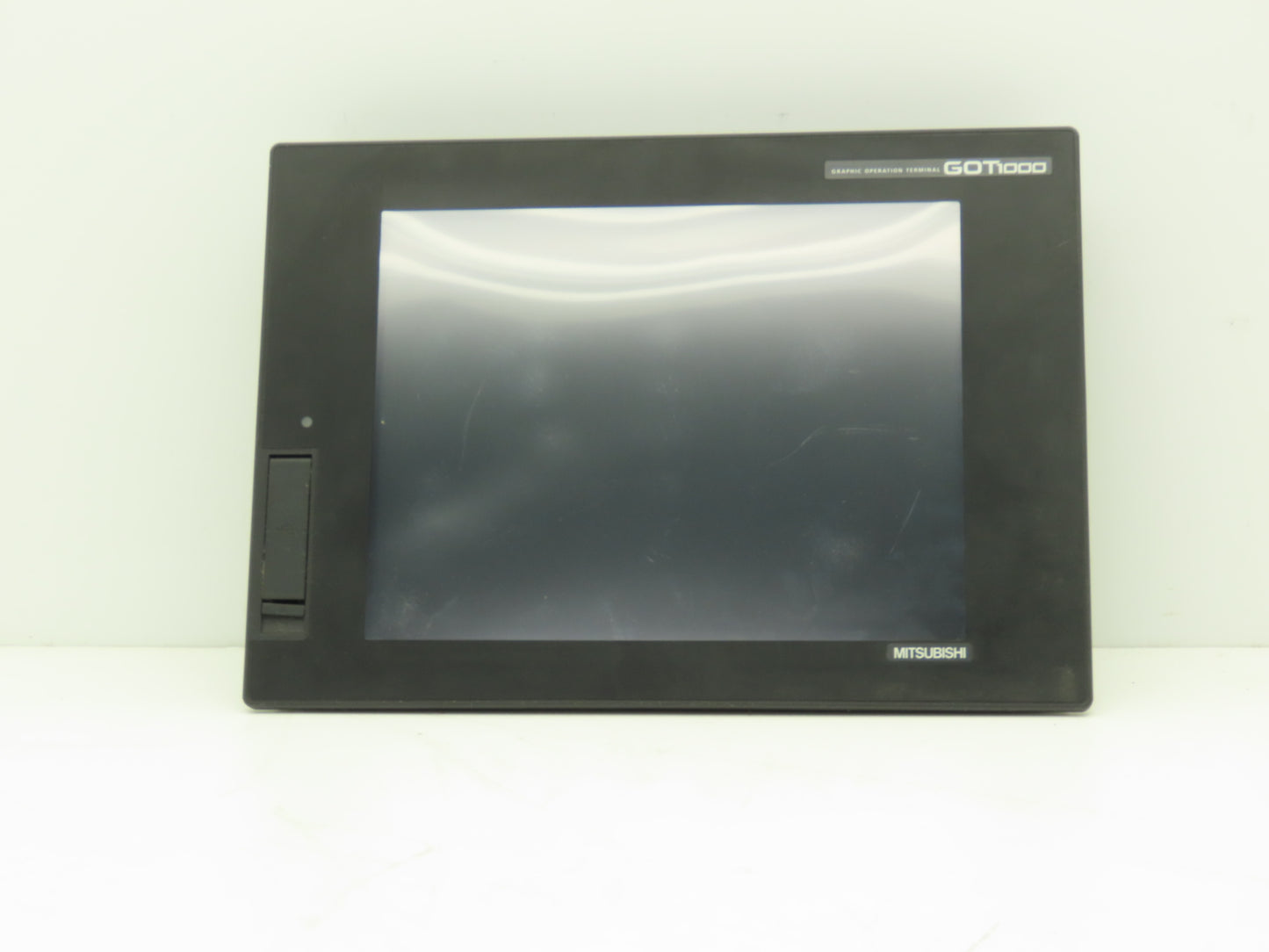 Mitsubishi GT1675M-VTBA 10.4" Color Touch Panel 640x480p 100-240VAC Color LCD