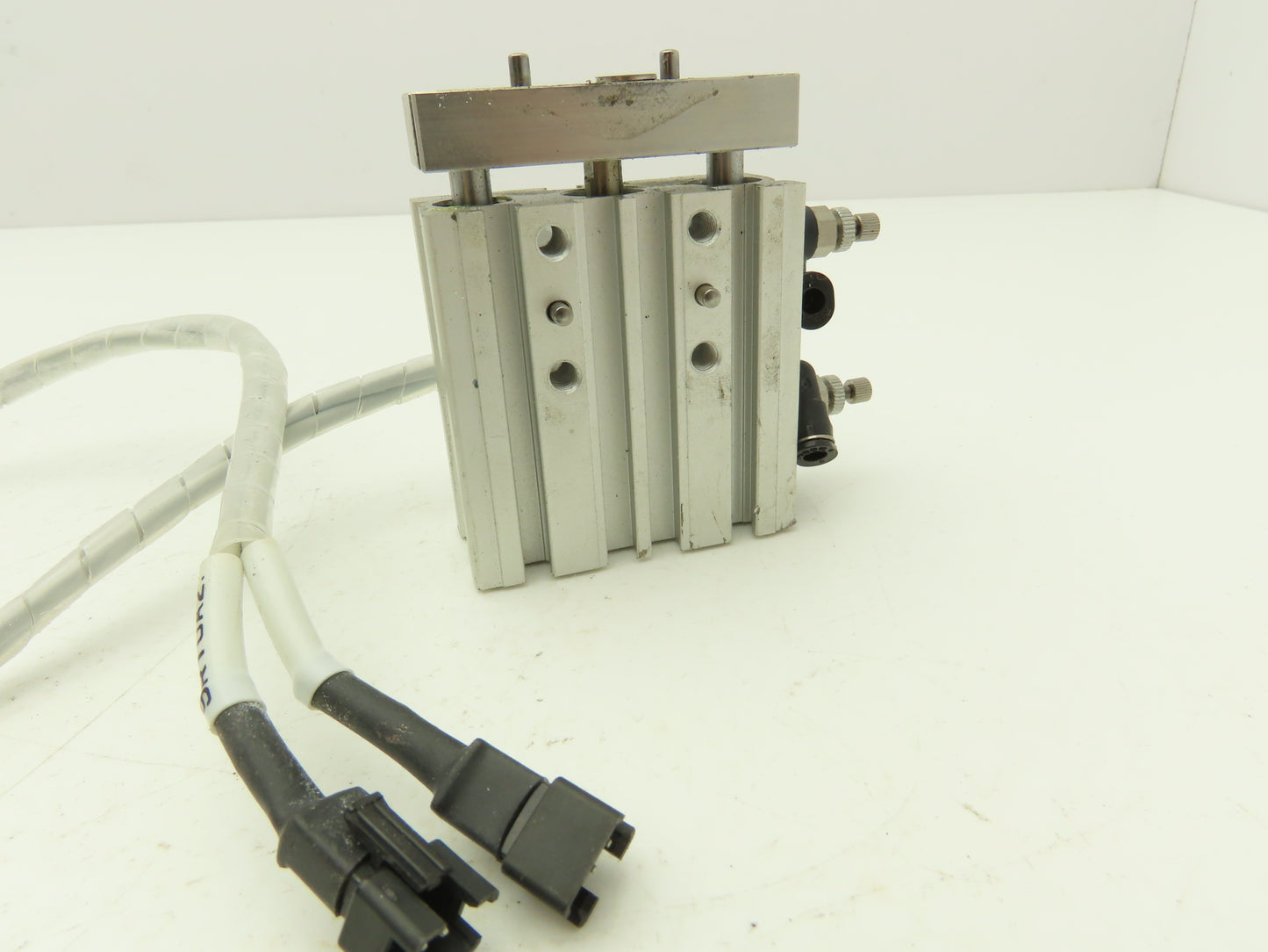 SMC MGPL12-25-DCM8230M Compact Guide Cylinder Ball Brg 12mm Bore W/Sensors