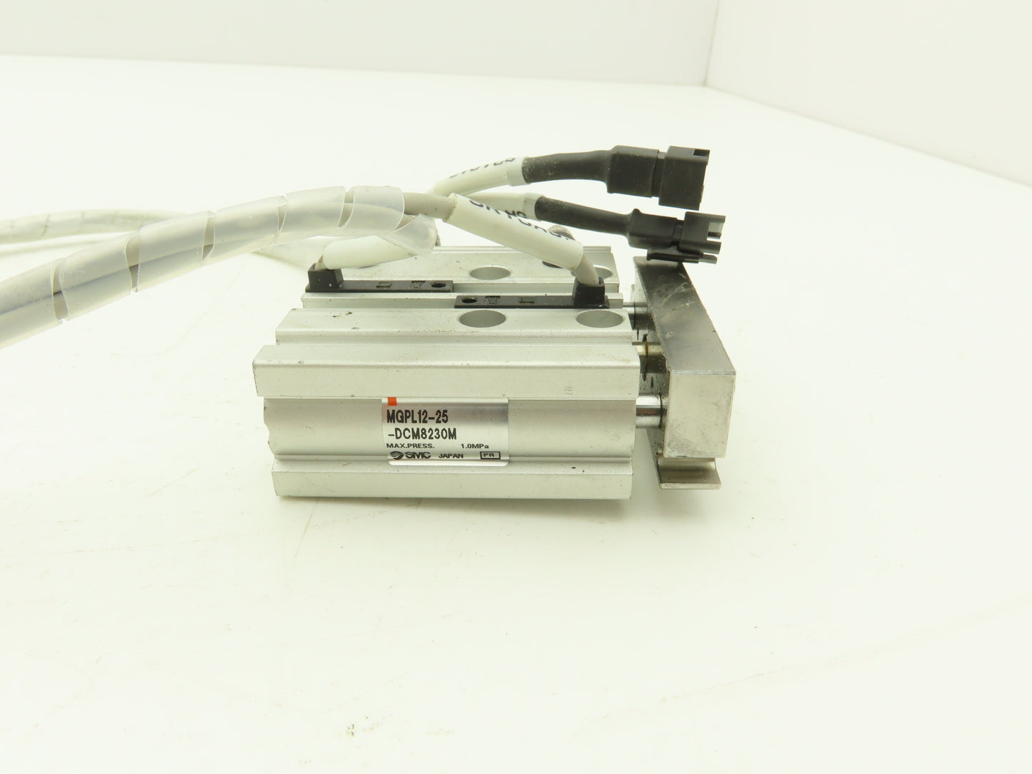SMC MGPL12-25-DCM8230M Compact Guide Cylinder Ball Brg 12mm Bore W/Sensors
