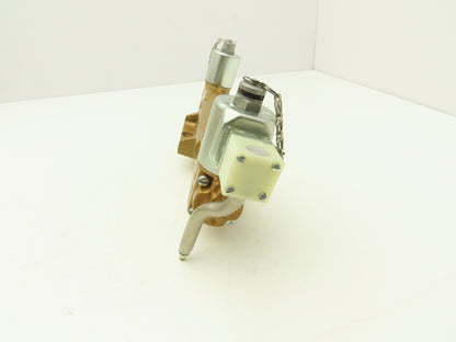 Versa VXX-4534-G-P-3-21-31-A120 Pneumatic Solenoid Valve 4-Way 3-Pos 40-175 PSIG
