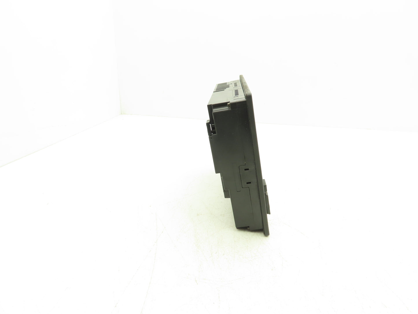 Mitsubishi GT1562-VNBD 8.4" Color Touch Panel VGA 640x480p 24VdC Color LCD HMI