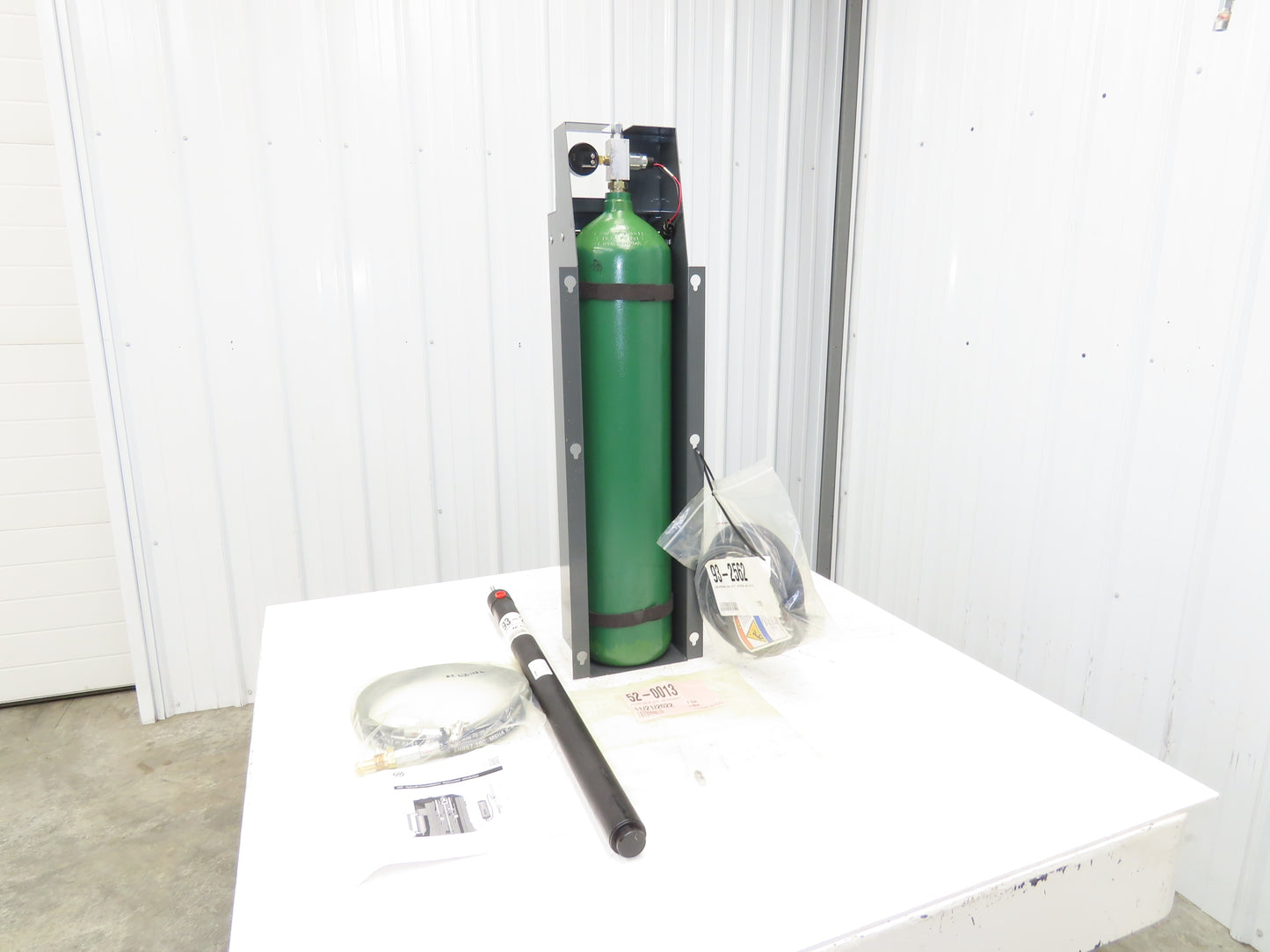 Haas 93-2562 VF3SS CNC Spindle Hydraulic Counterbalance Cylinder & Nitrogen Tank