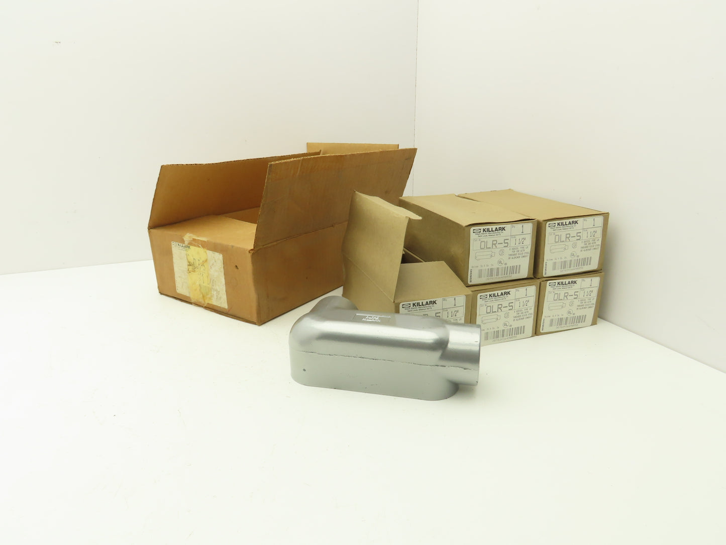 Hubbell OLR-5 LR Conduit Body Connector Size 1-1/2" 3-#1/0 AWG Lot of 5