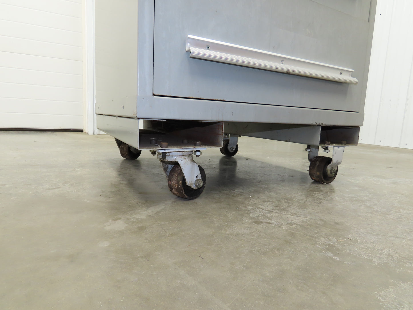 Lyon 7 Drawer Industrial Tooling Cabinet 30x29x44" Stanley Vidmar Lista Box