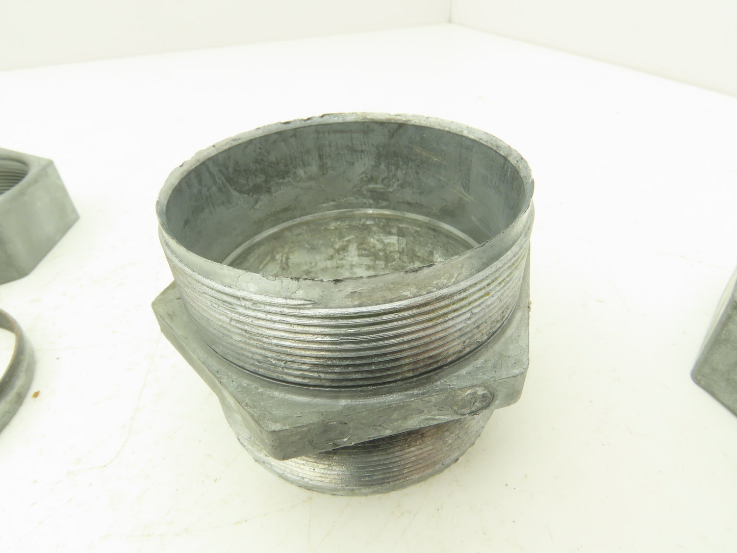 Halex 63625 2-1/2" EMT Compression Coupling Rigid Conduit Aluminum Lot of 12