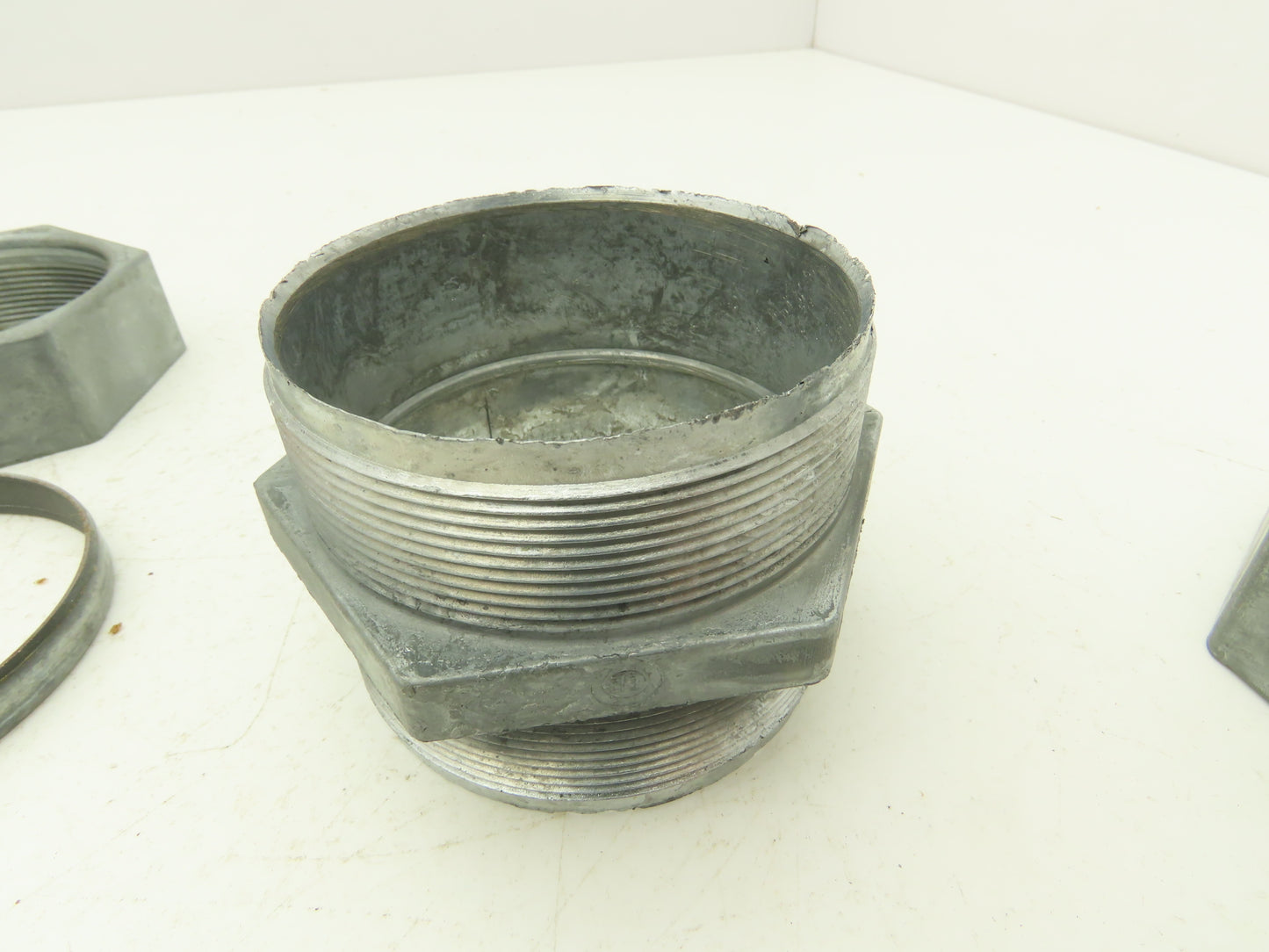 Halex 63625 2-1/2" EMT Compression Coupling Rigid Conduit Aluminum Lot of 12