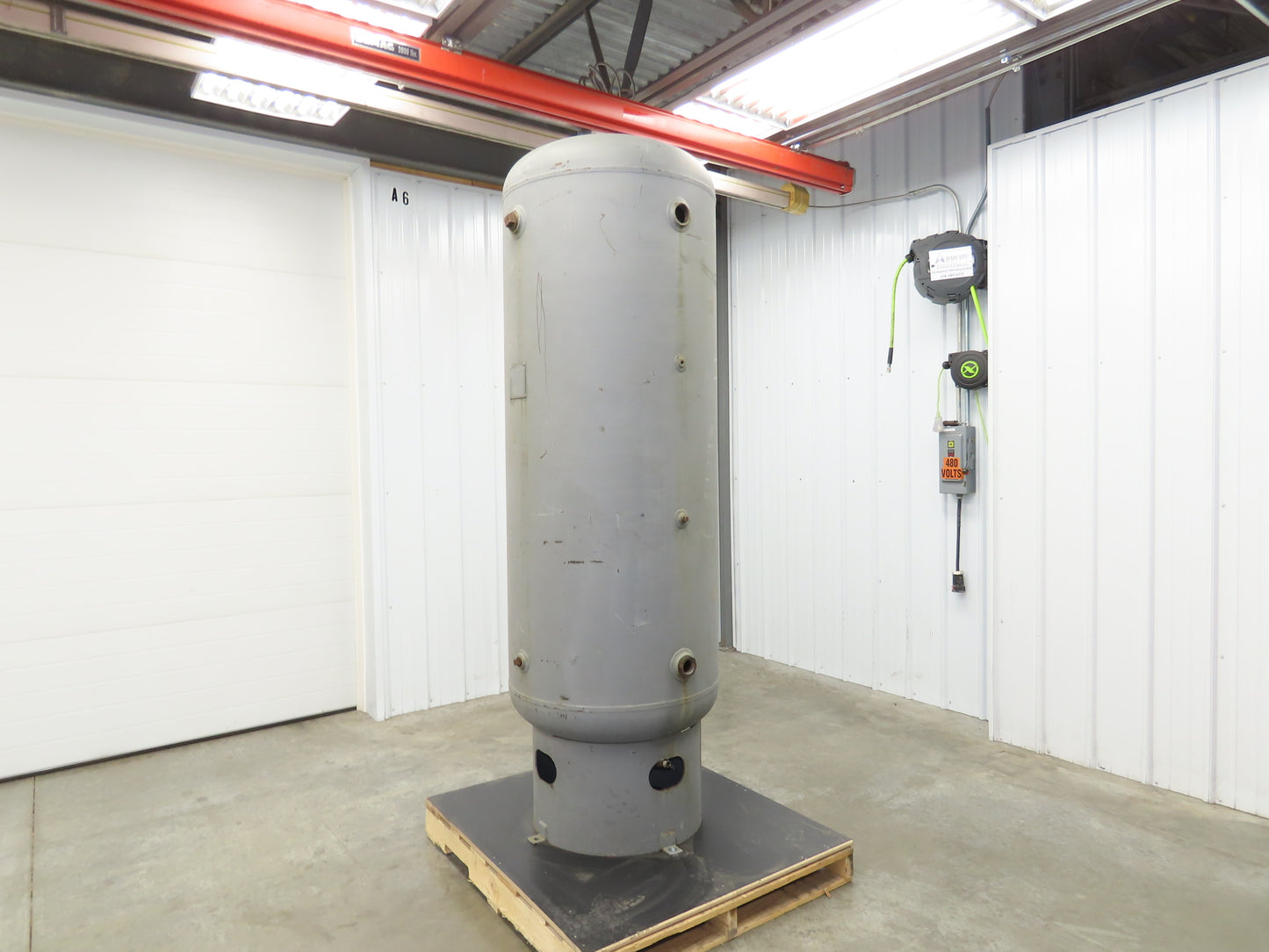 Brunner Vertical Compressed Air Receiver Tank 240 Gallon 200 PSI 30"x 70"