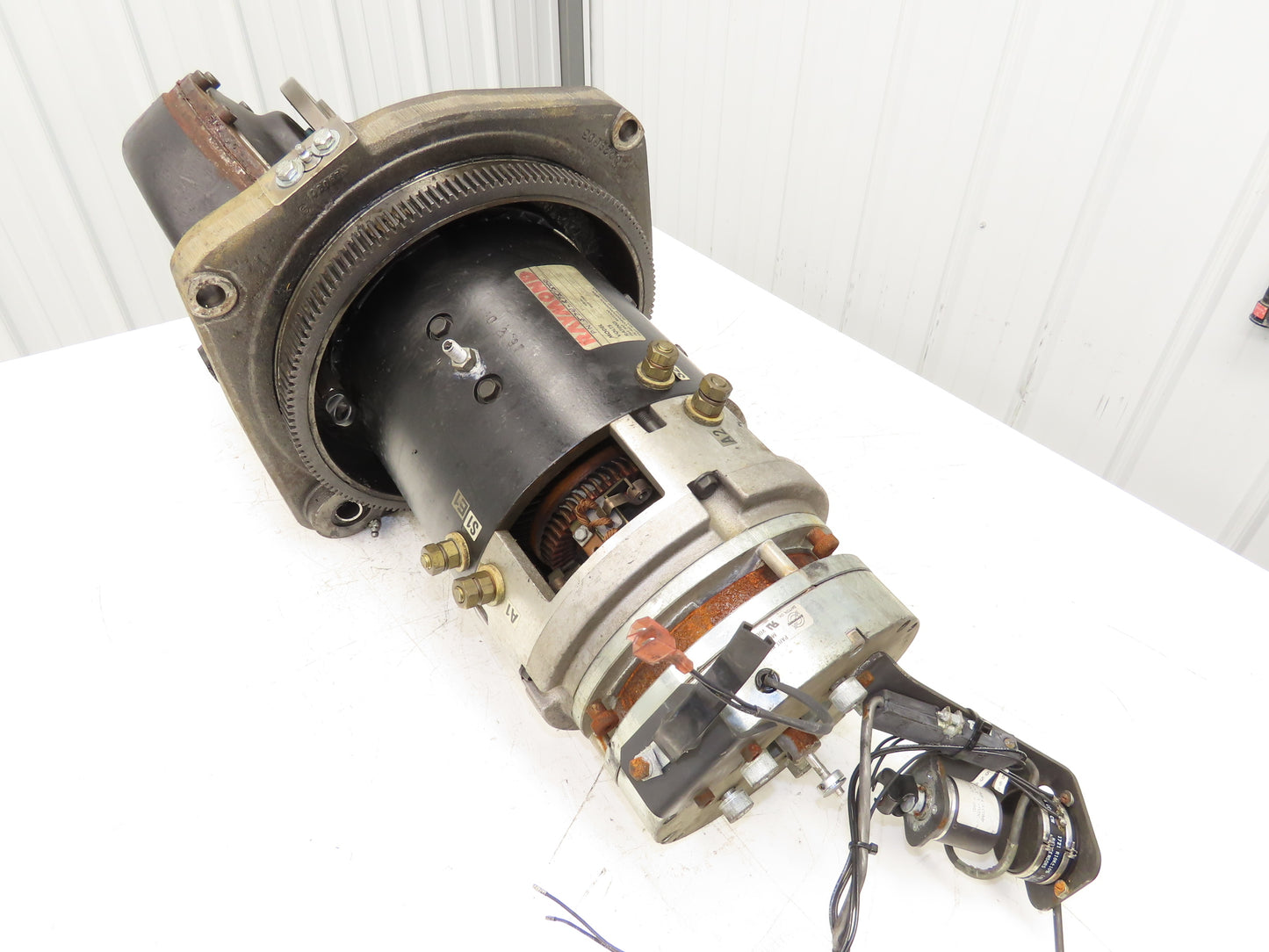 Raymond FD2-4002 36/48V DC Drive Motor Steering Swivel Wheel Hub Assy 410027