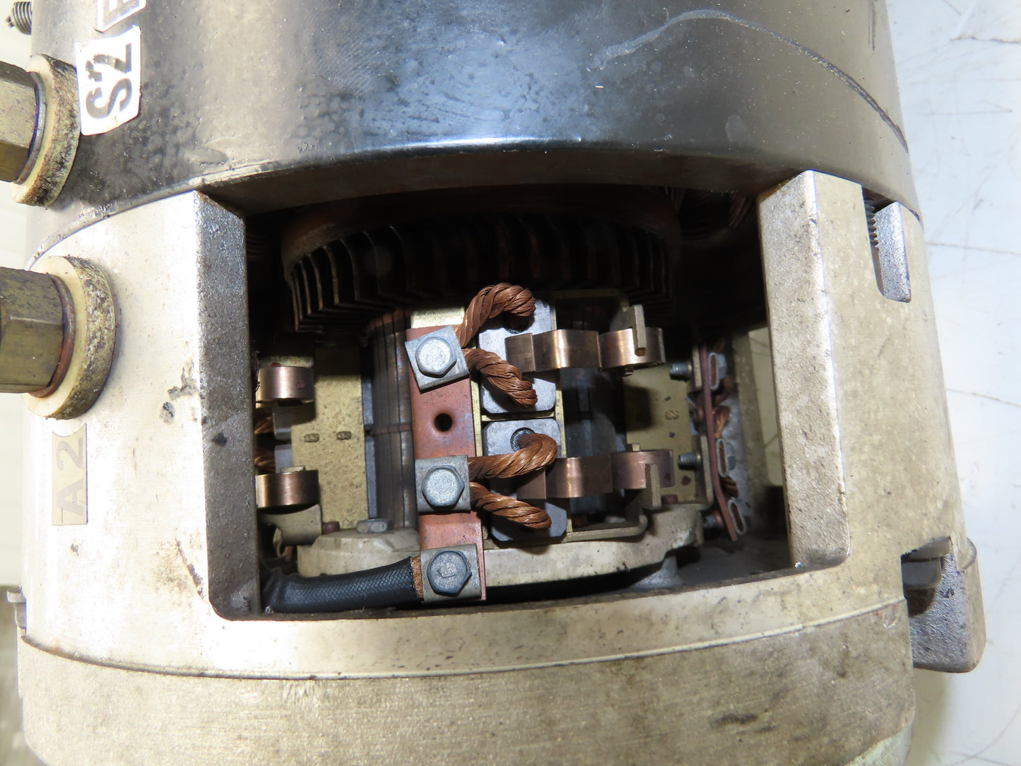 Raymond FD2-4002 36/48V DC Drive Motor Steering Swivel Wheel Hub Assy 410027