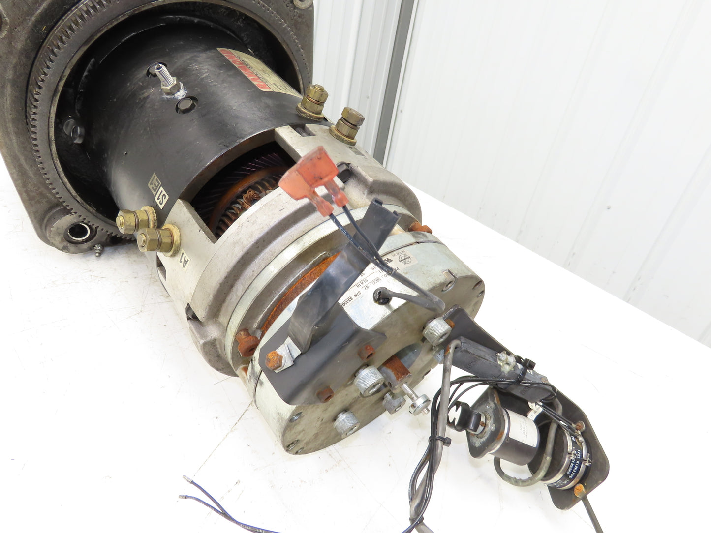 Raymond FD2-4002 36/48V DC Drive Motor Steering Swivel Wheel Hub Assy 410027