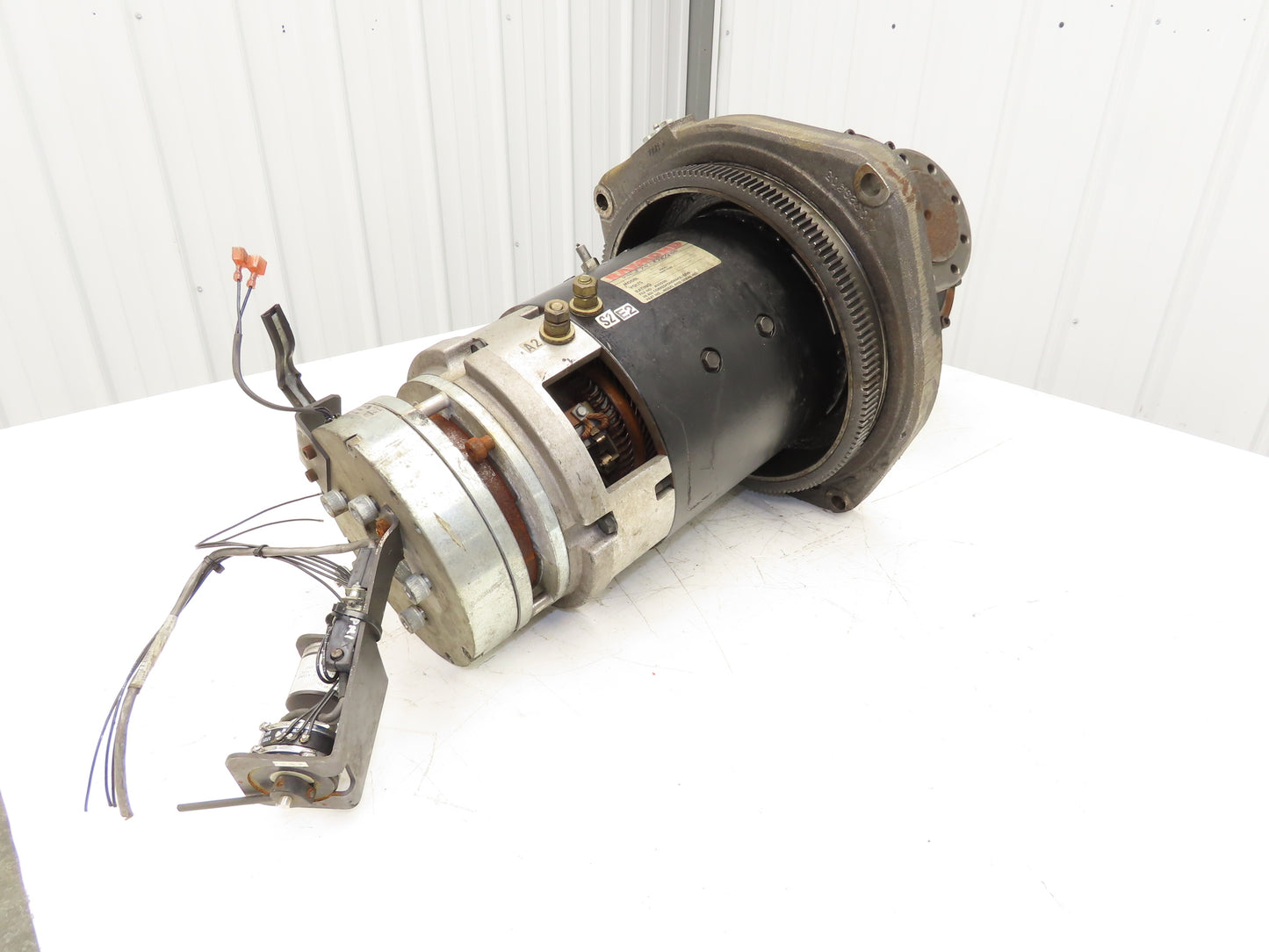 Raymond FD2-4002 36/48V DC Drive Motor Steering Swivel Wheel Hub Assy 410027