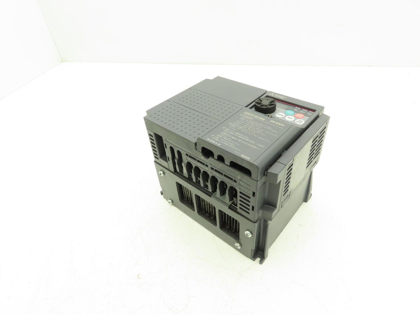Mitsubishi FR-D720-3.7K Freqrol D700 VFD Inverter AC Drive 5Hp 240V 3Ph