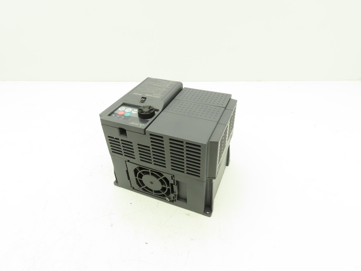 Mitsubishi FR-D720-3.7K Freqrol D700 VFD Inverter AC Drive 5Hp 240V 3Ph