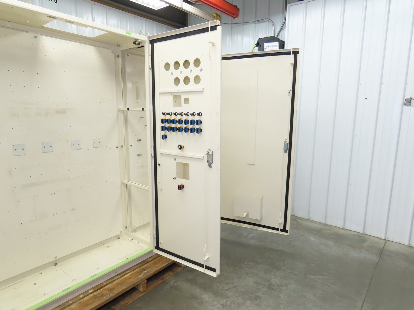 3 Door Freestanding Electrical Enclosure 1900x2300x500mm 75x90x20"