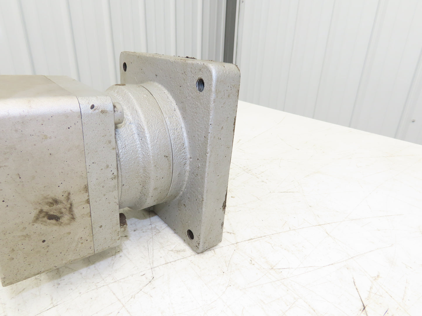 Nidec-Shimpo VRSF-5E-2000 Inline Planetary Able Reducer Gear Head 5:1 Ratio