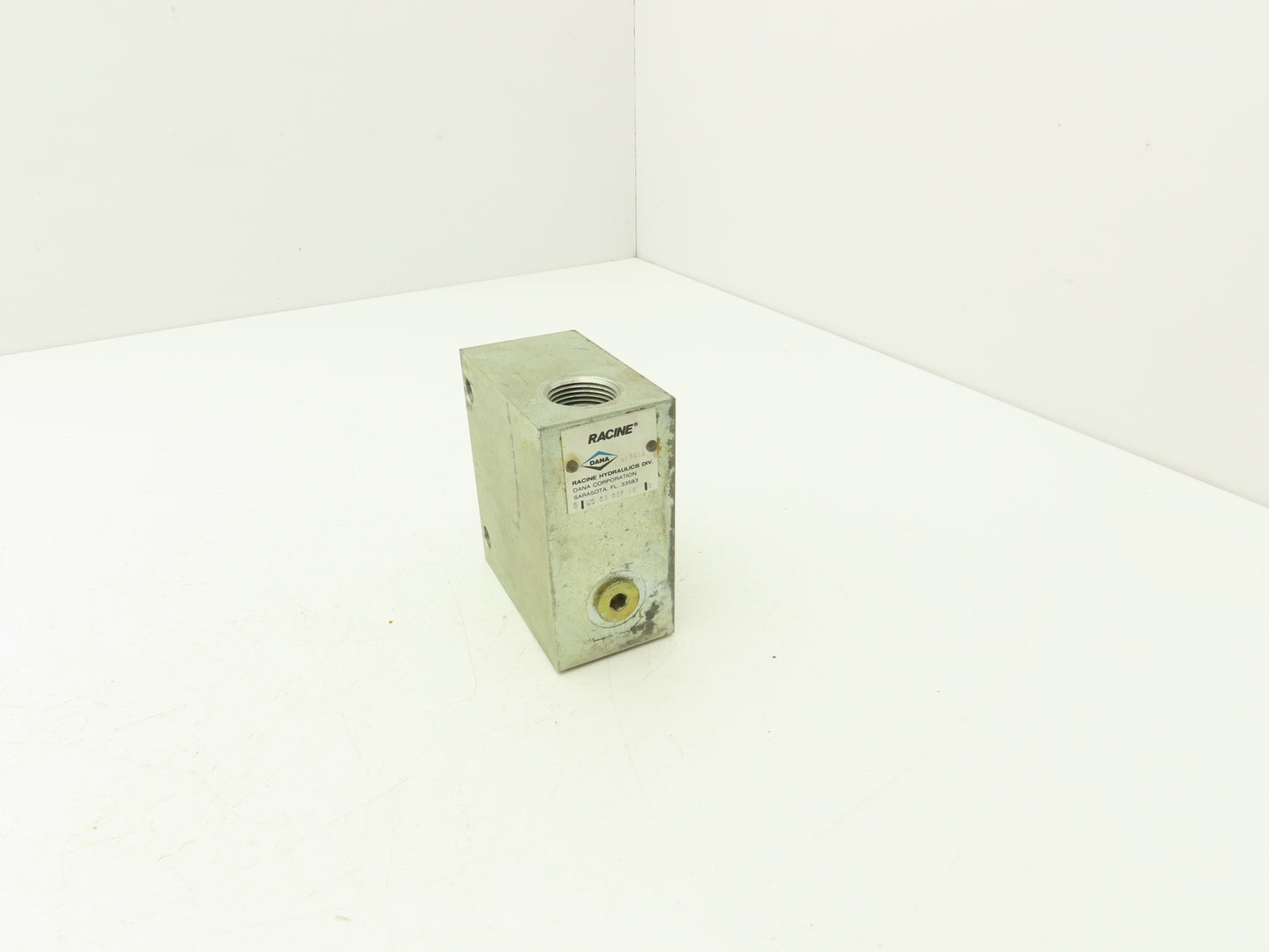 Dana 987618 Hydraulic Manifold Block W Flow Control Valve