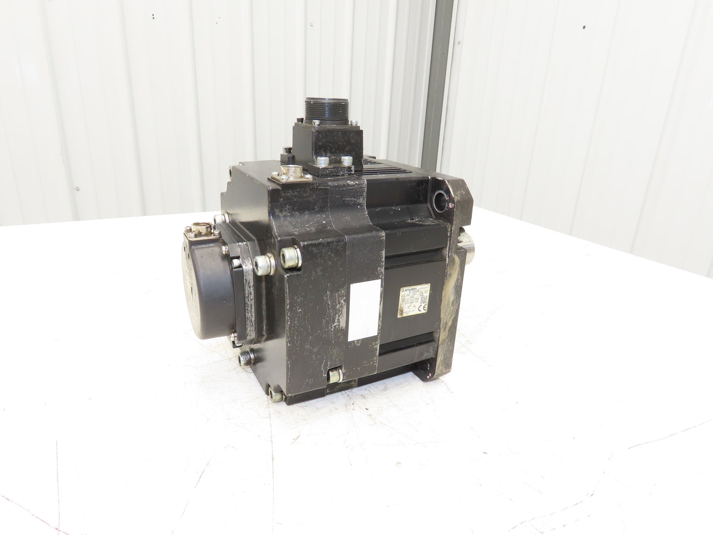 Mitsubishi HF-SP202B Servo Brake Motor 2kW 2000 RPM 132V 3PH Encoder 0BA18-100