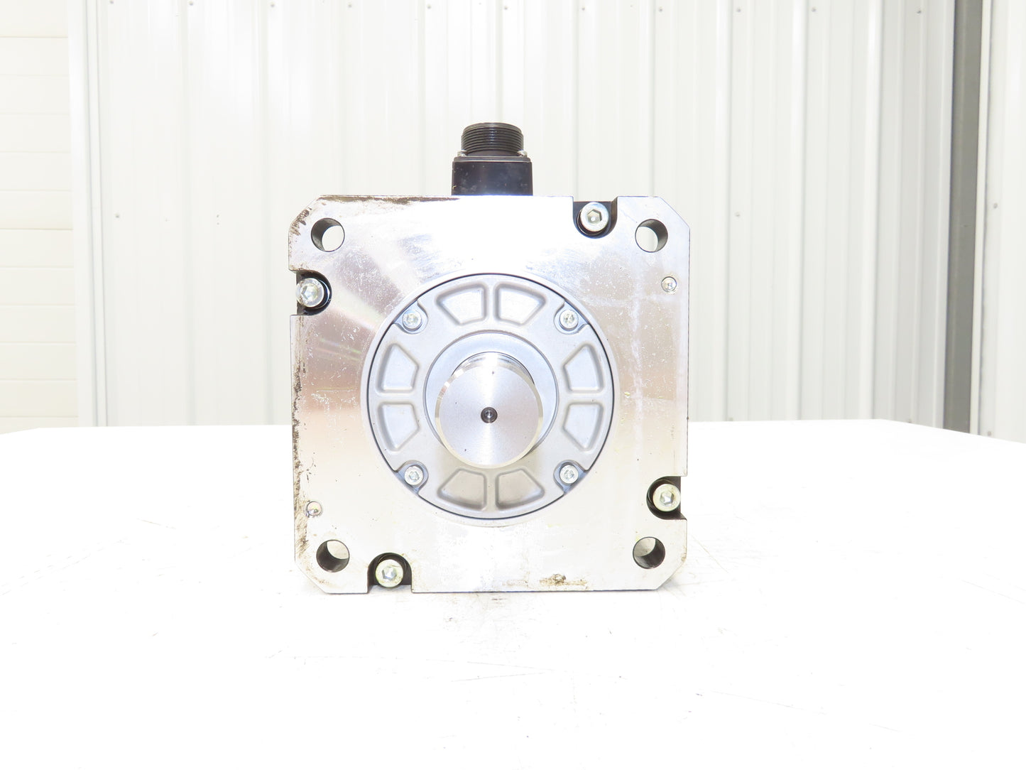 Mitsubishi HF-SP202B Servo Brake Motor 2kW 2000 RPM 132V 3PH Encoder 0BA18-100