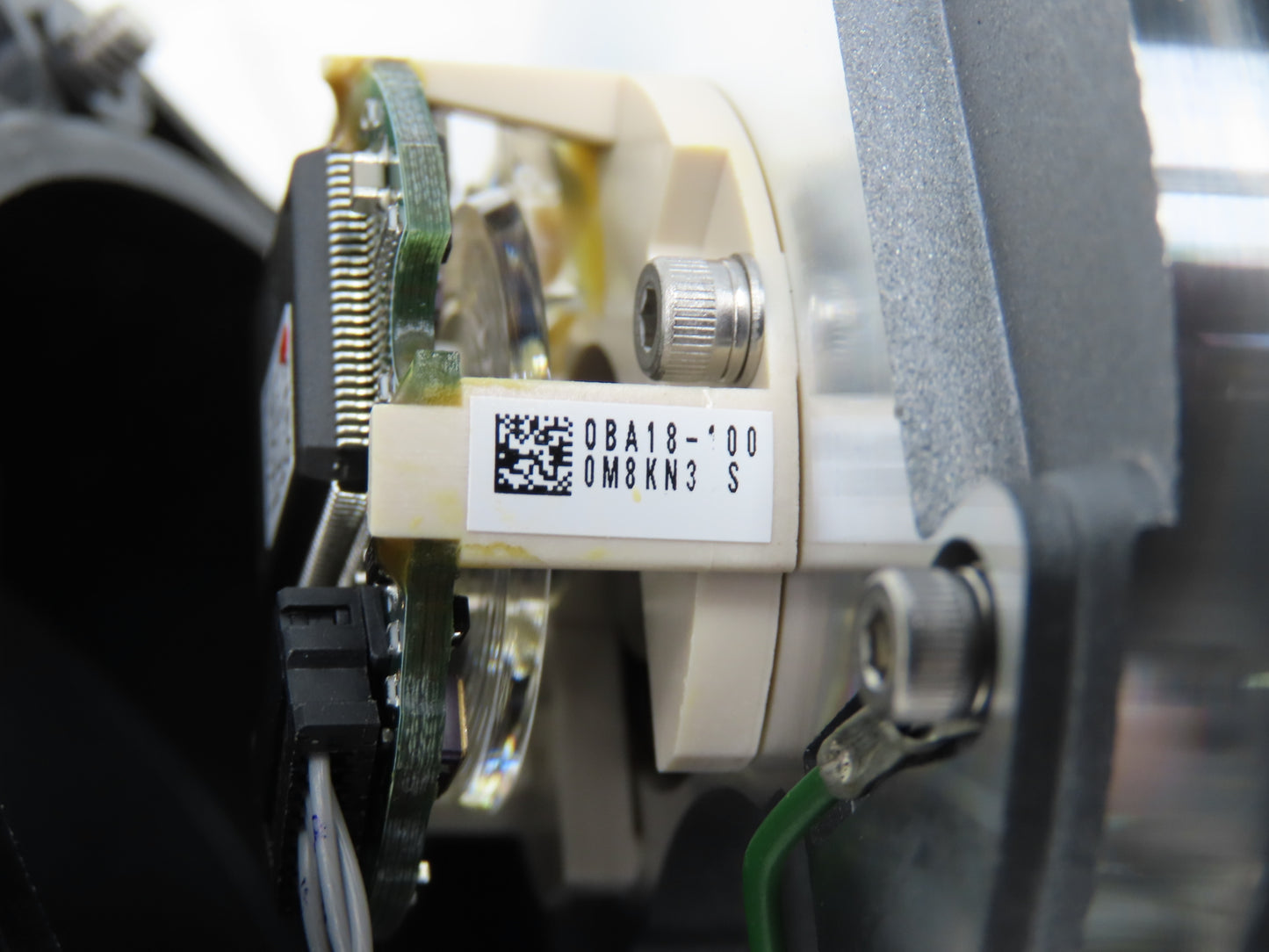 Mitsubishi HF-SP202B Servo Brake Motor 2kW 2000 RPM 132V 3PH Encoder 0BA18-100