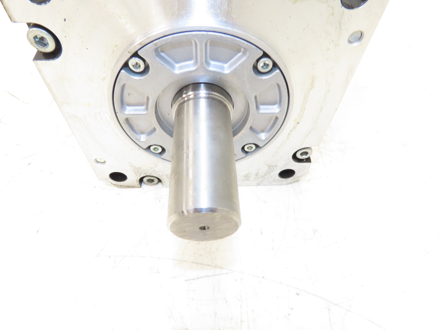 Mitsubishi HF-SP202B Servo Brake Motor 2kW 2000 RPM 132V 3PH Encoder 0BA18-100