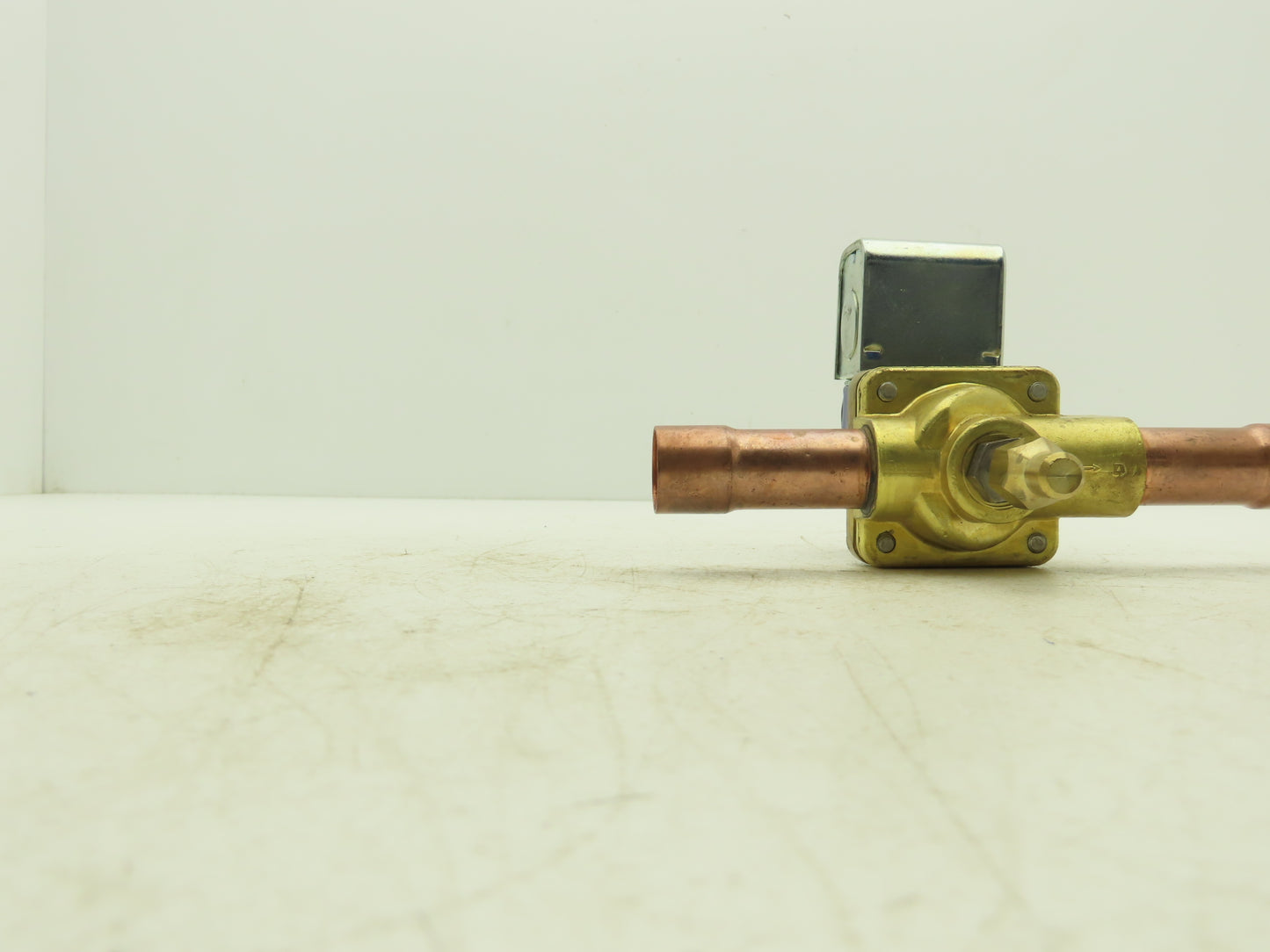 Alco Controls Brass Solenoid Valve 120V 50/60Hz 3/4" Copper Sweat Connection