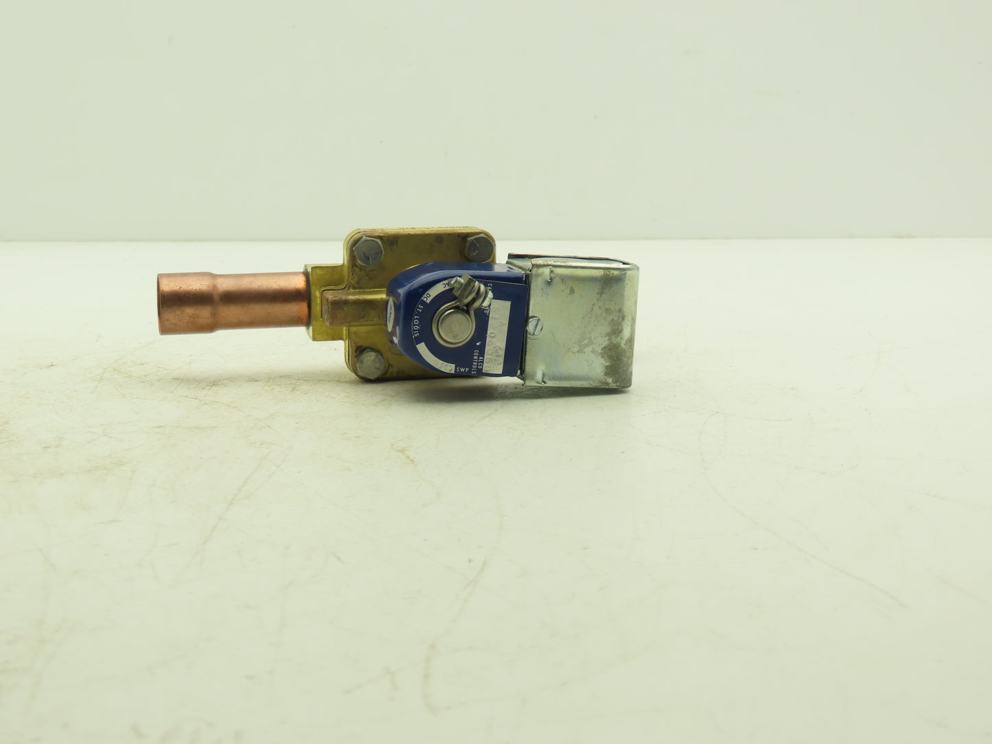 Alco Controls Brass Solenoid Valve 120V 50/60Hz 3/4" Copper Sweat Connection