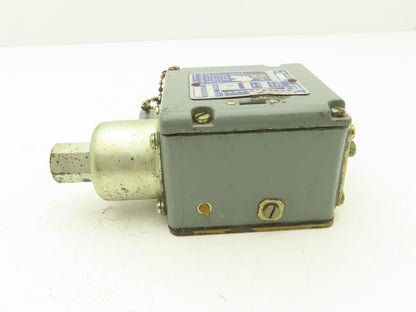 Square D 9012ACW5 Adjustable Pressure Switch 1-75 PSI 4-15 Differential