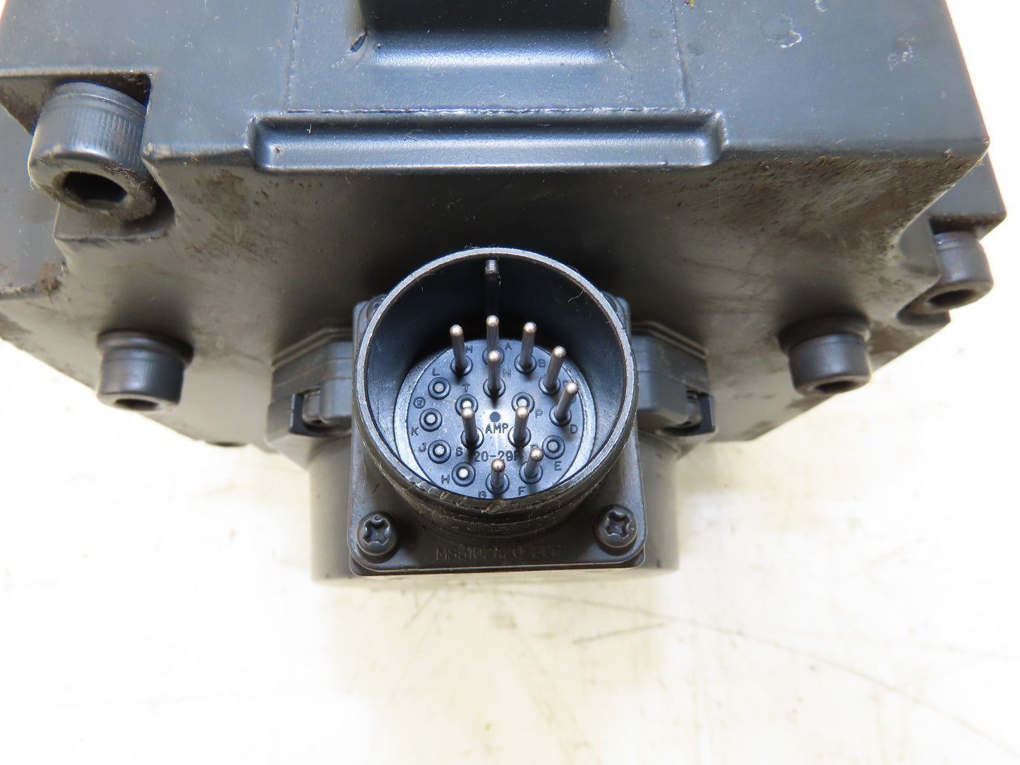 Mitsubishi HC-SFS202B Servo Brake Motor 2kW 2000 RPM 138V 3PH Encoder OSA18-130