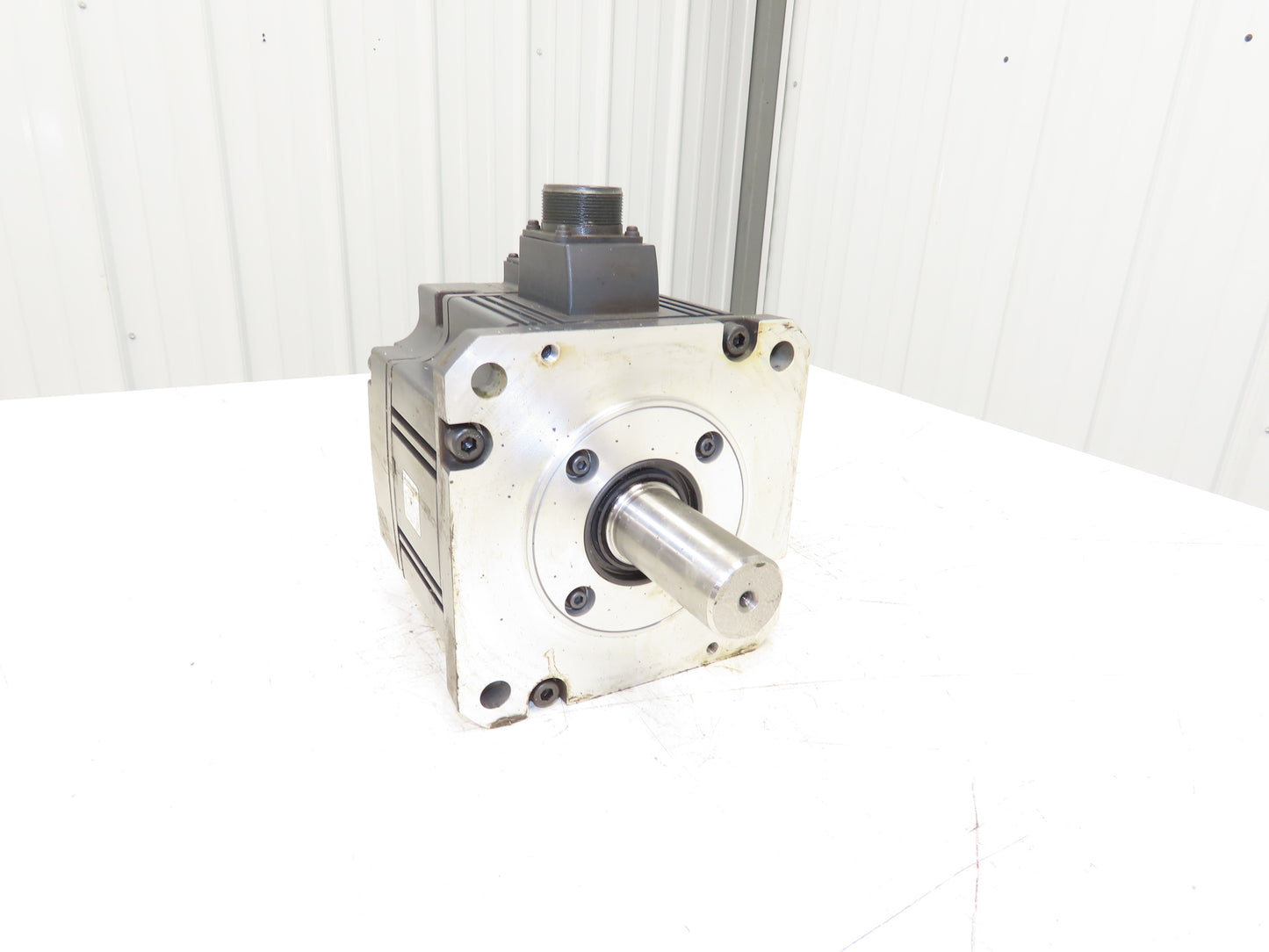 Mitsubishi HC-SFS202B Servo Brake Motor 2kW 2000 RPM 138V 3PH Encoder OSA18-130