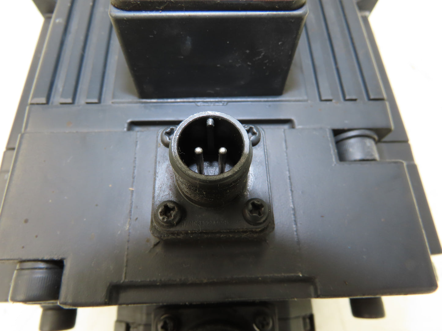 Mitsubishi HC-SFS202B Servo Brake Motor 2kW 2000 RPM 138V 3PH Encoder OSA18-130