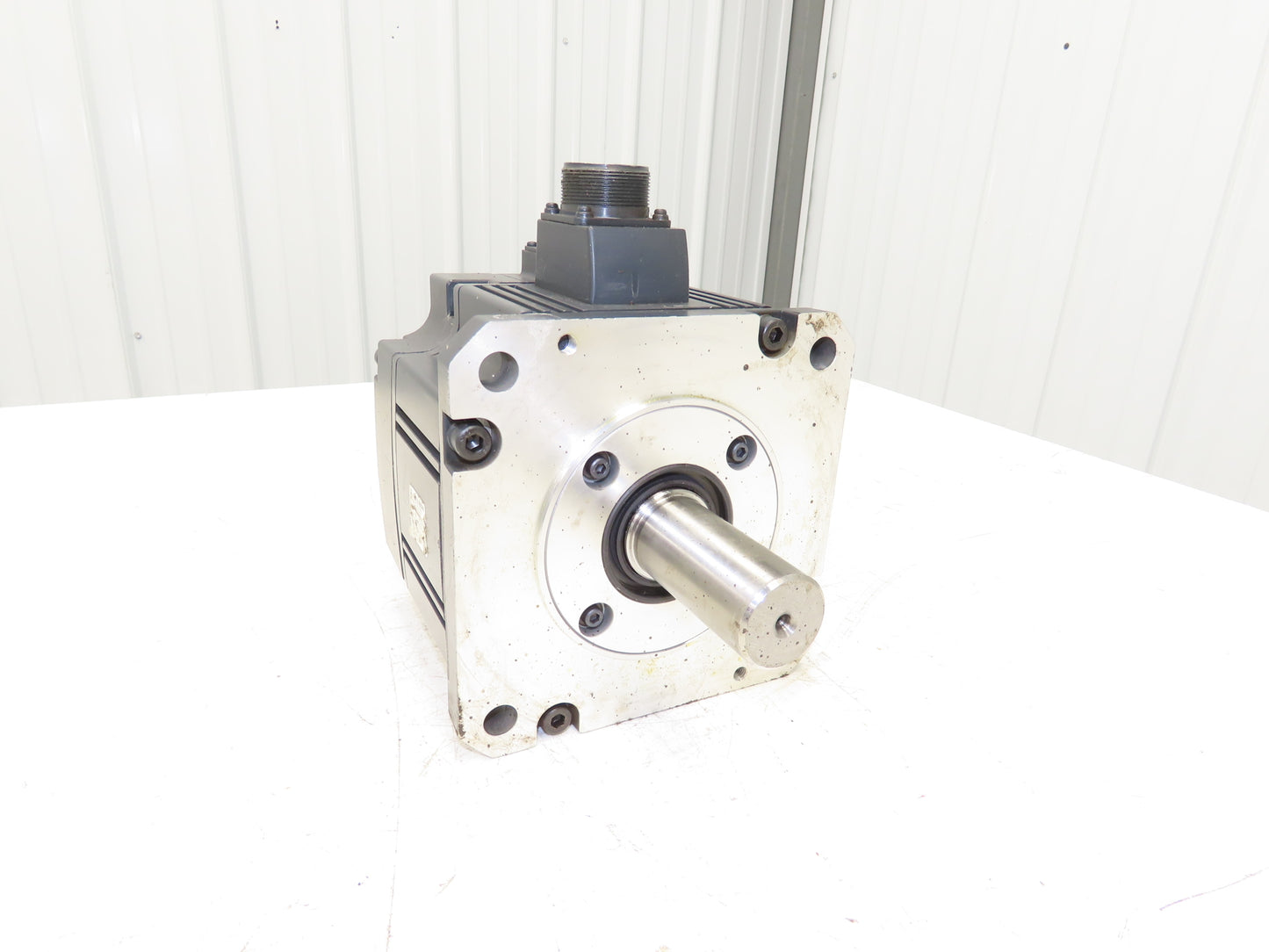 Mitsubishi HC-SFS202B Servo Brake Motor 2kW 2000 RPM 138V 3PH Encoder OSA18-130