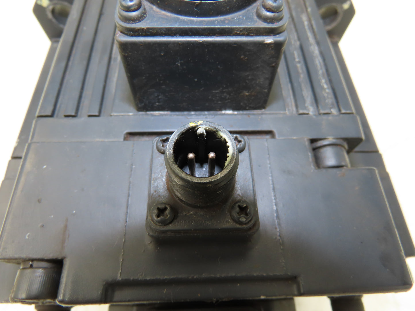 Mitsubishi HC-SFS202B Servo Brake Motor 2kW 2000 RPM 138V 3PH Encoder OSA18-130