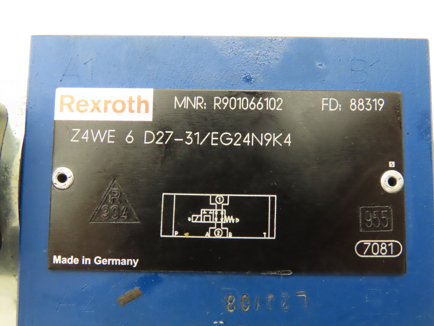 Rexroth Z4WE 6 D27-31/EG24N9K4 Hydraulic Directional Control Solenoid Valve 24V
