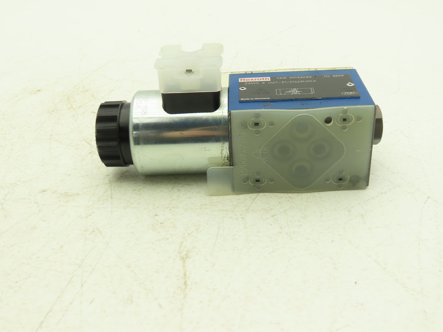 Rexroth Z4WE 6 D27-31/EG24N9K4 Hydraulic Directional Control Solenoid Valve 24V