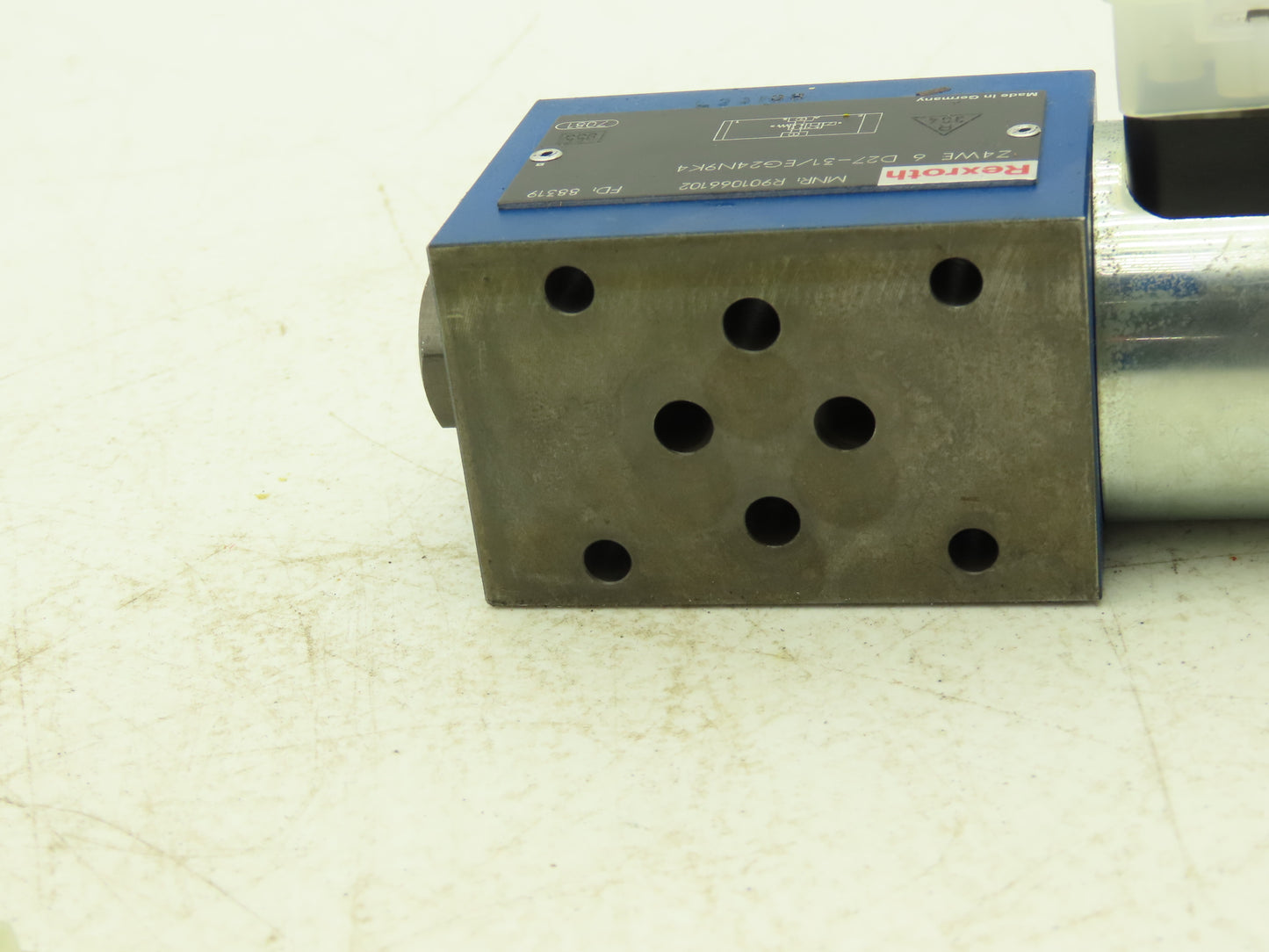 Rexroth Z4WE 6 D27-31/EG24N9K4 Hydraulic Directional Control Solenoid Valve 24V