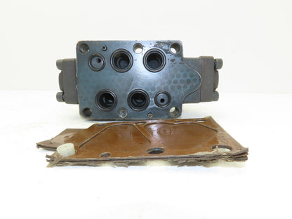 Vickers DG5S-8-6CTM-FTWL-B5-30 Directional Control Solenoid Valve  *No Coils*