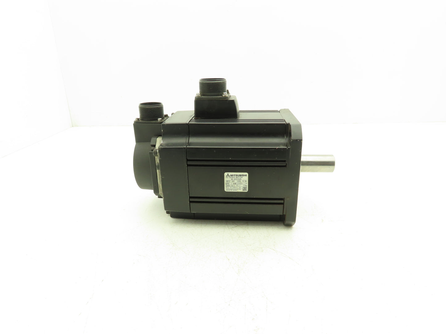 Mitsubishi HC-SFS152B AC Servo Motor 1.5kw 122V 3PH 2000rpm W/Encoder OSA18-130