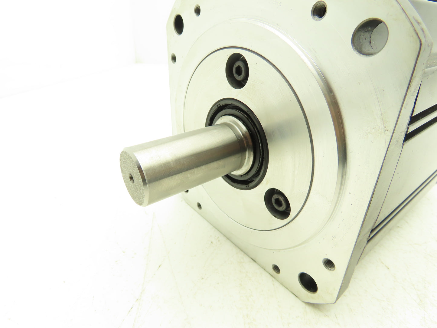 Mitsubishi HC-SFS152B AC Servo Motor 1.5kw 122V 3PH 2000rpm W/Encoder OSA18-130