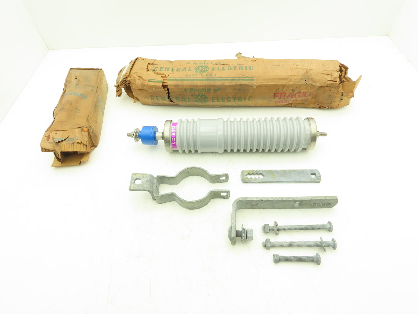 GE Tranquell Arrestor Rating 15kV MCV 12.70KV