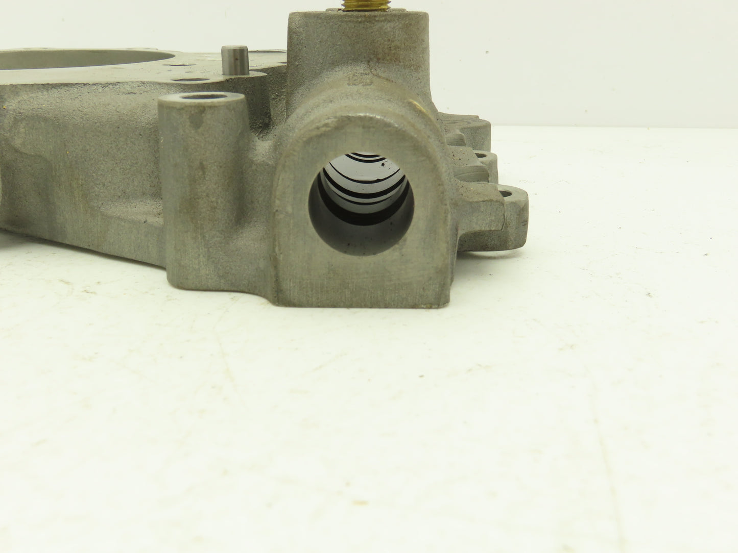 19207-ASSY-12321881 Directional Control Linear Valve Water Pump Military Surplus